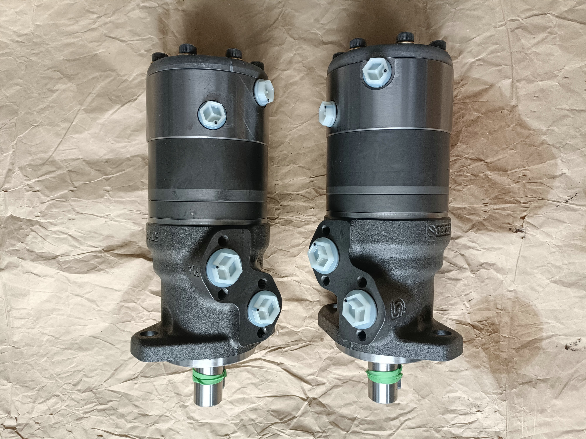 薩澳丹佛斯開式泵FRR-R-090C-LS-24-20-NN-N-3-S1B2-A1N-NN-NN-NNN